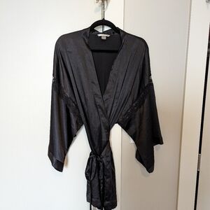 😃 Victoria's Secret short black robe sz L